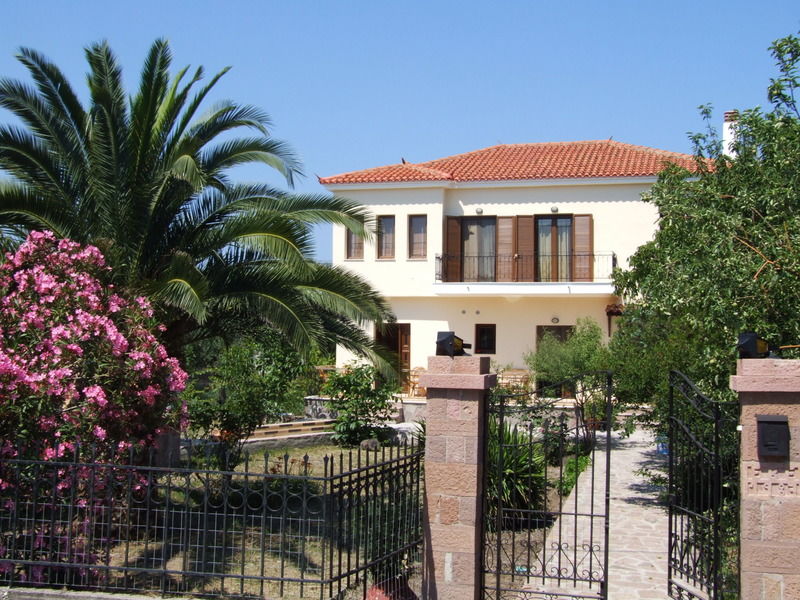 Molyvos Nadia Apartments מראה חיצוני תמונה