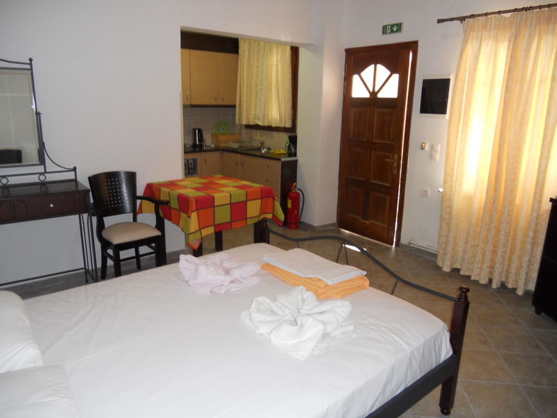 Molyvos Nadia Apartments מראה חיצוני תמונה